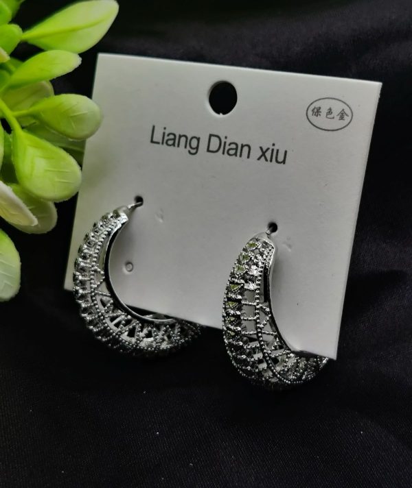 Imported Exquisite Antique-style Crescent Hoop Earrings – Tarnish Free Elegance | Best Quality Earrings For Girls & Women | Luxury Look Earrings (silver)